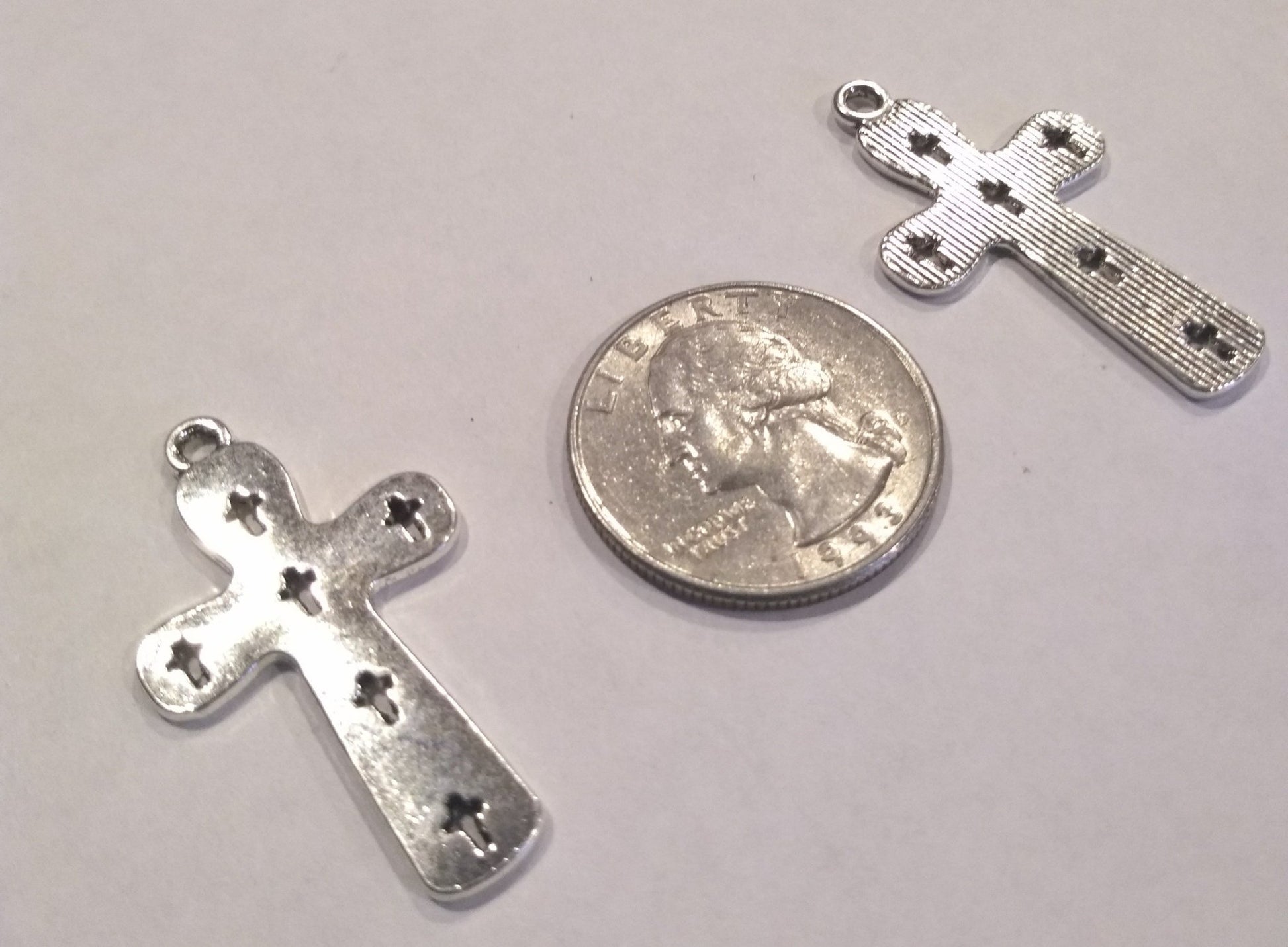 Crosses with Cutout Crosses Silver (5 Pieces) - Krafts and Beads