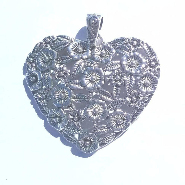 Heart Pendant with Flowers and Leaves (1 Pendant) - Krafts and Beads